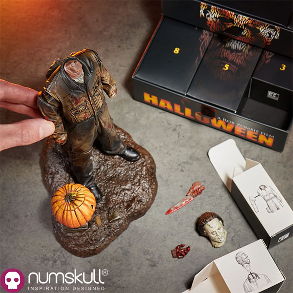 Numskull Halloween 2007 A Rob Zombie Film Michael Myers Countdown Character Figure